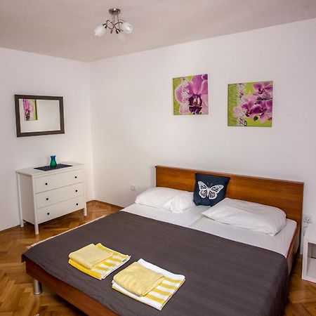 Apartment Omis Holiday Exterior foto