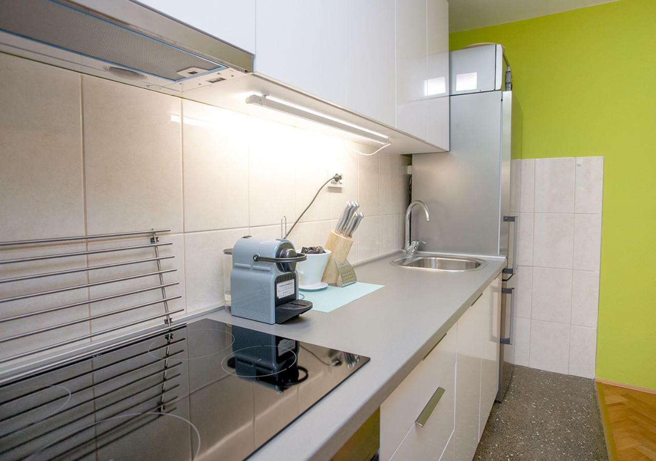 Apartment Omis Holiday Exterior foto